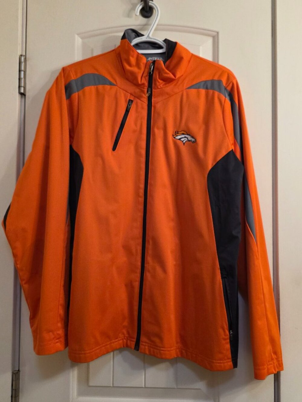 Denver Broncos Full-Zip Performance Jacket - Women's XL